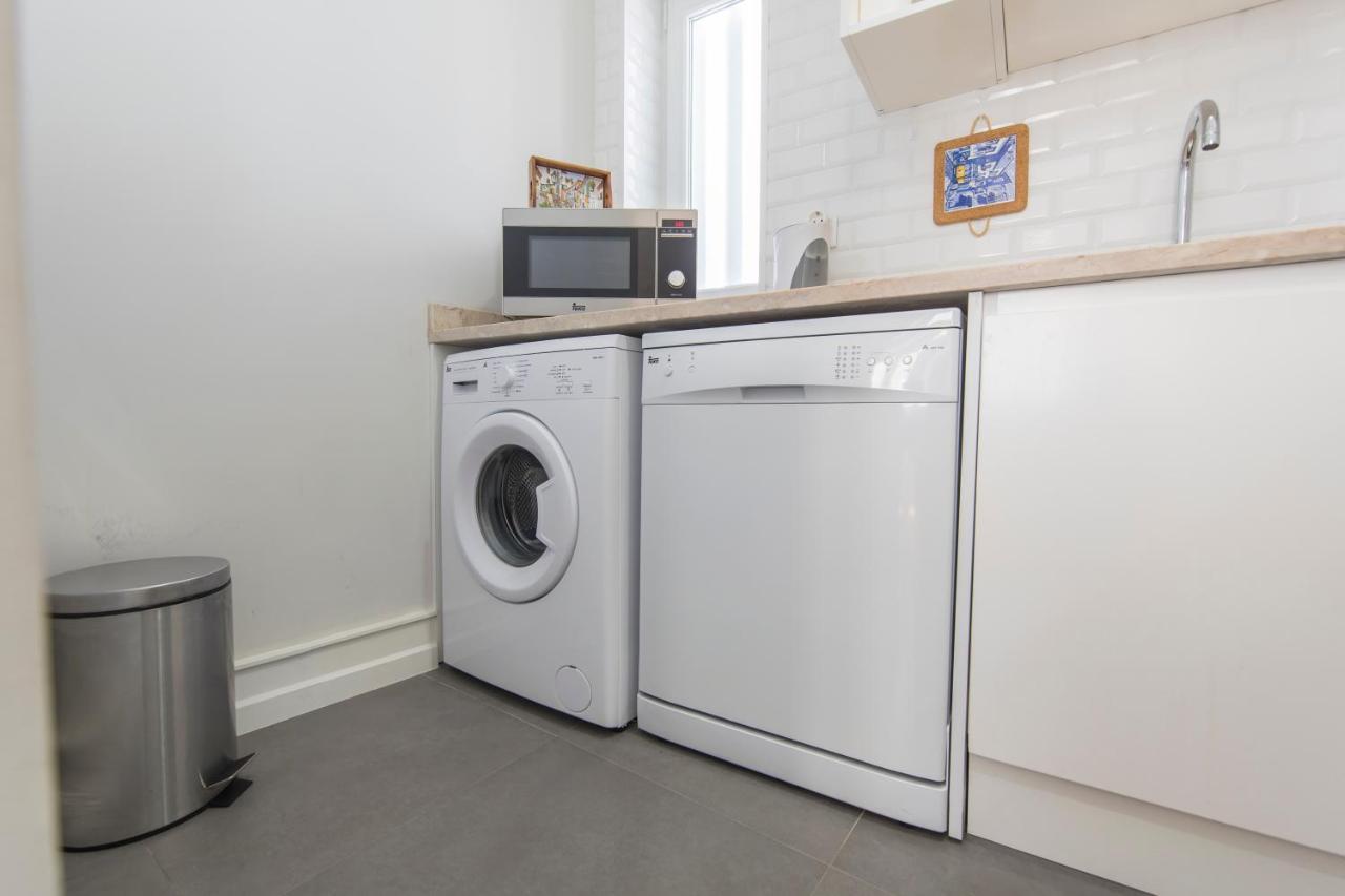 Cozy Flat In The Heart Of Alfama Apartment Lisbon Bagian luar foto