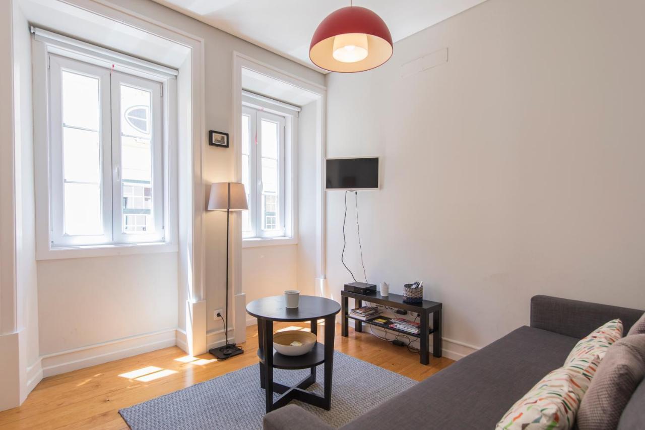 Cozy Flat In The Heart Of Alfama Apartment Lisbon Bagian luar foto