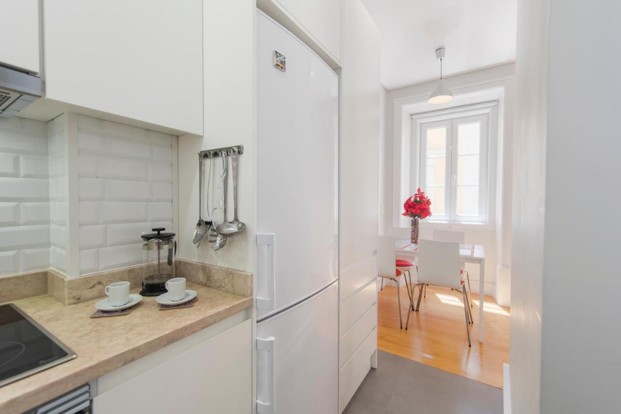 Cozy Flat In The Heart Of Alfama Apartment Lisbon Bagian luar foto